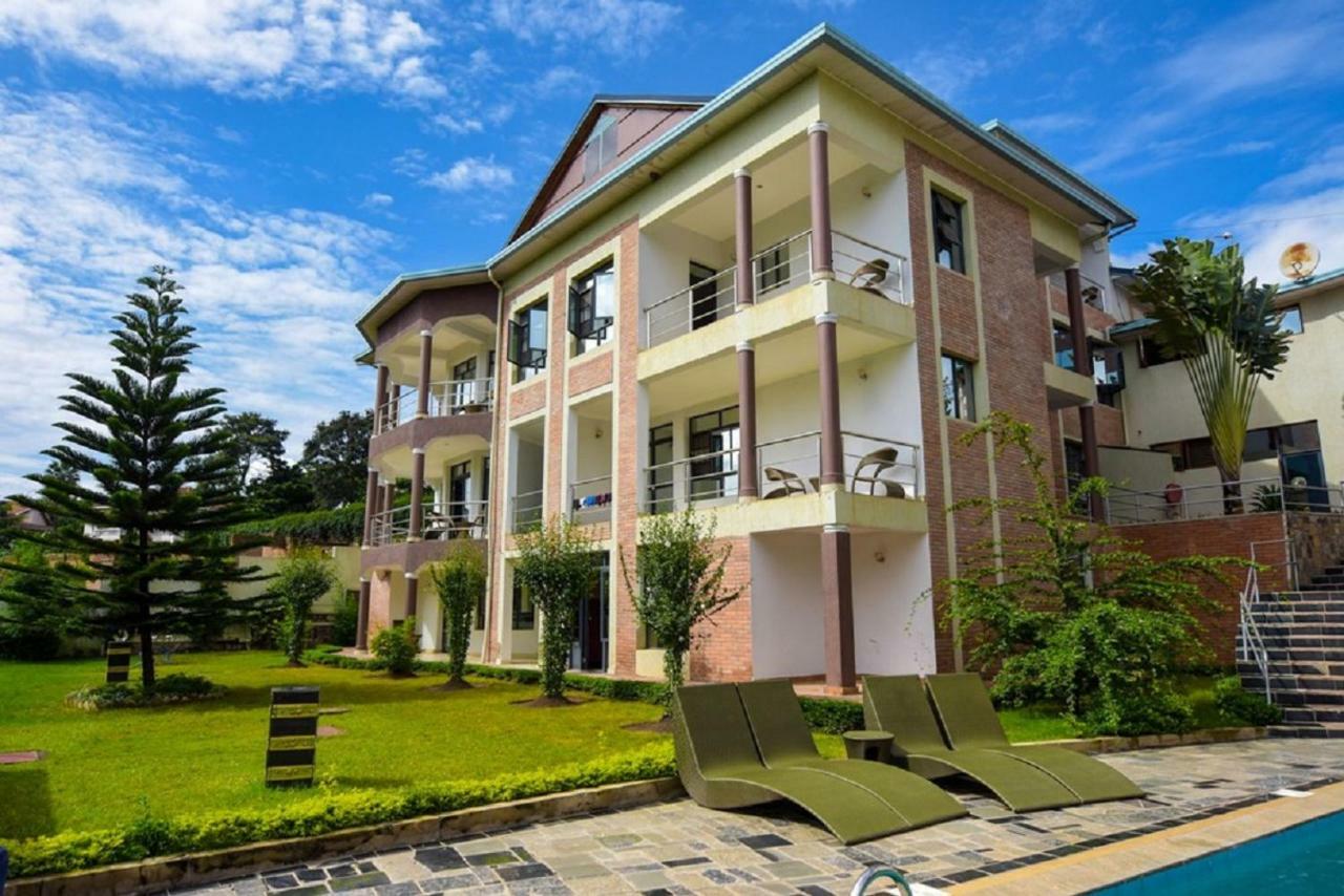 Orient Park Hotel Kigali Bagian luar foto