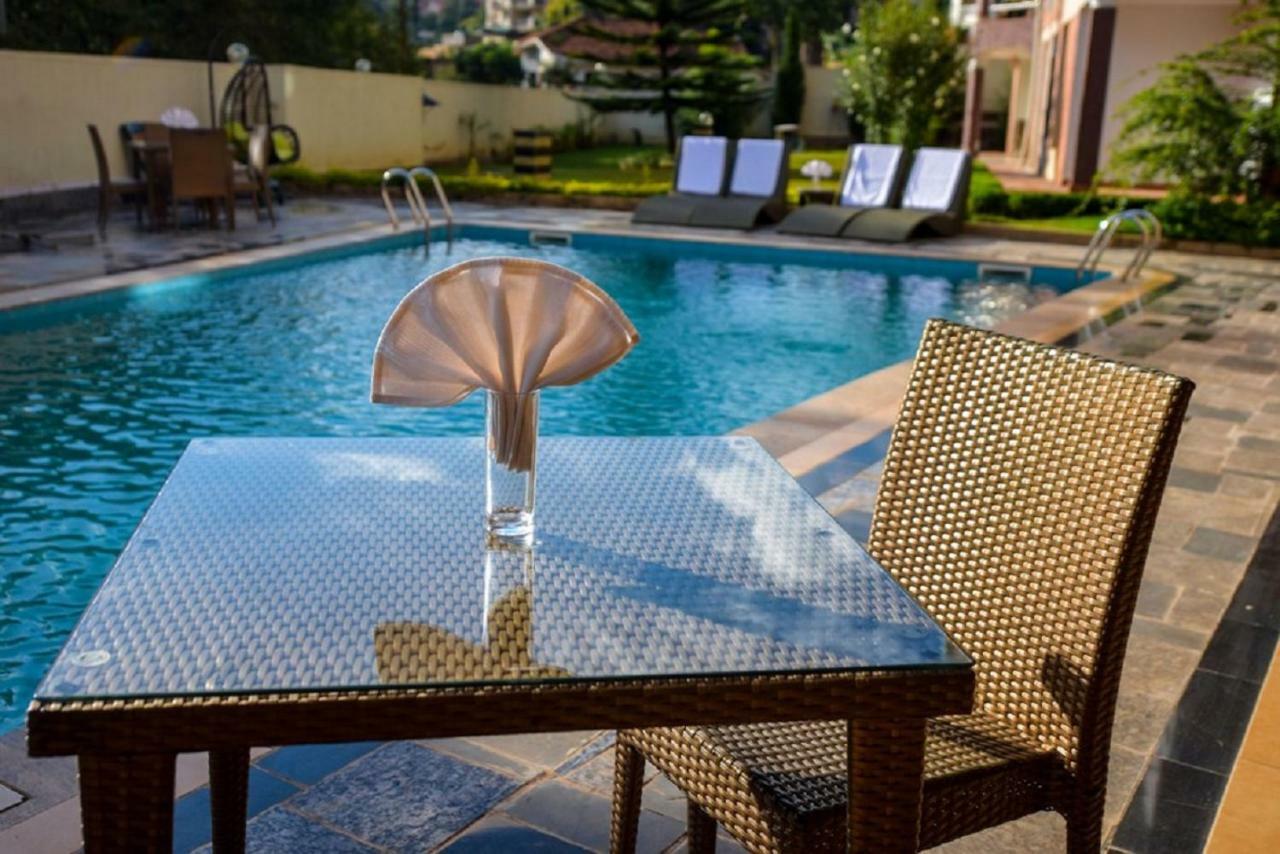 Orient Park Hotel Kigali Bagian luar foto