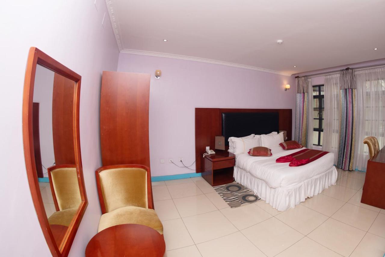 Orient Park Hotel Kigali Bagian luar foto