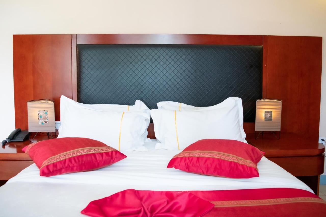 Orient Park Hotel Kigali Bagian luar foto