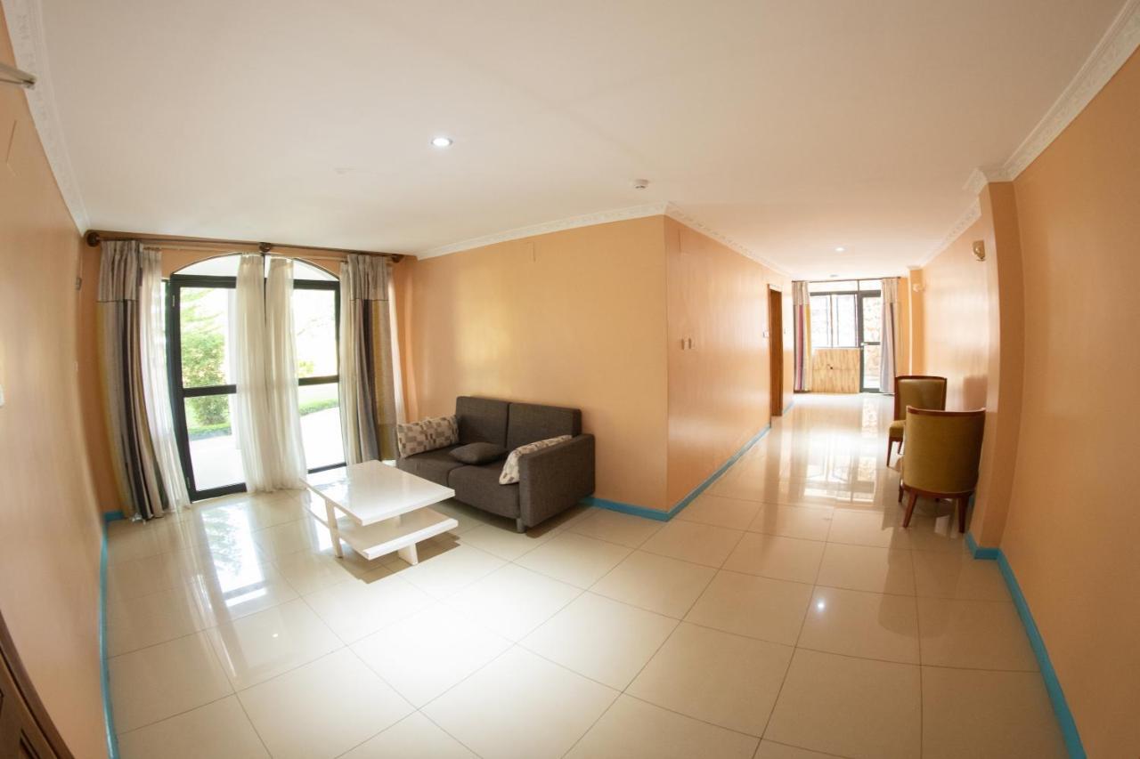 Orient Park Hotel Kigali Bagian luar foto