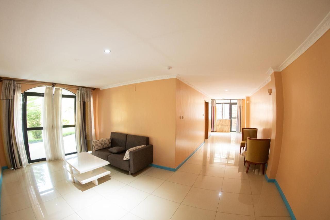 Orient Park Hotel Kigali Bagian luar foto