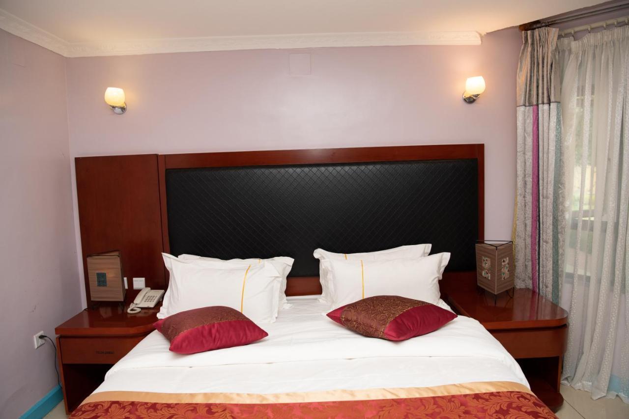 Orient Park Hotel Kigali Bagian luar foto